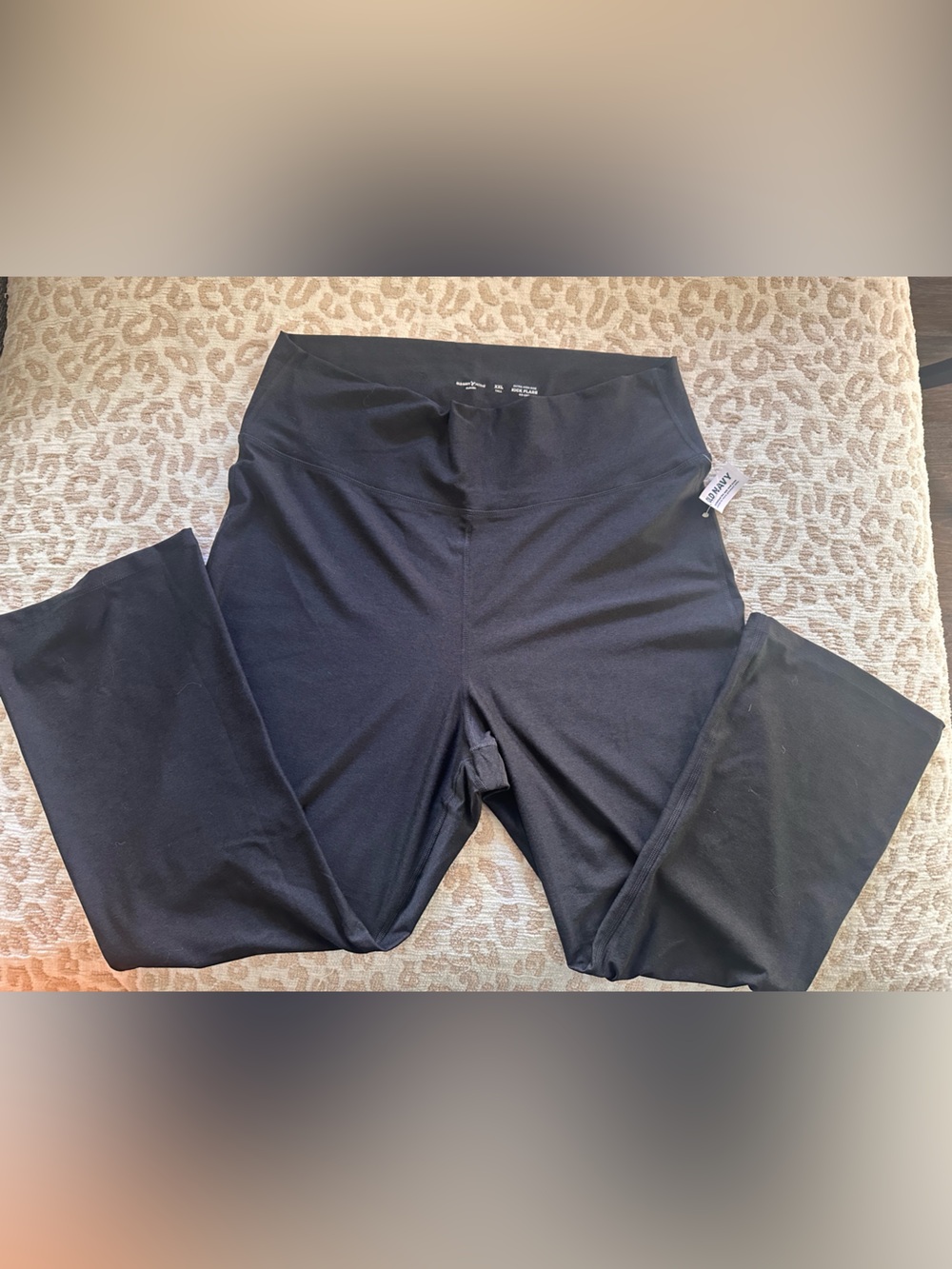 Old Navy Active XXL Tall Cloud+ Extra High-Rise Kick Flare Leggings Black